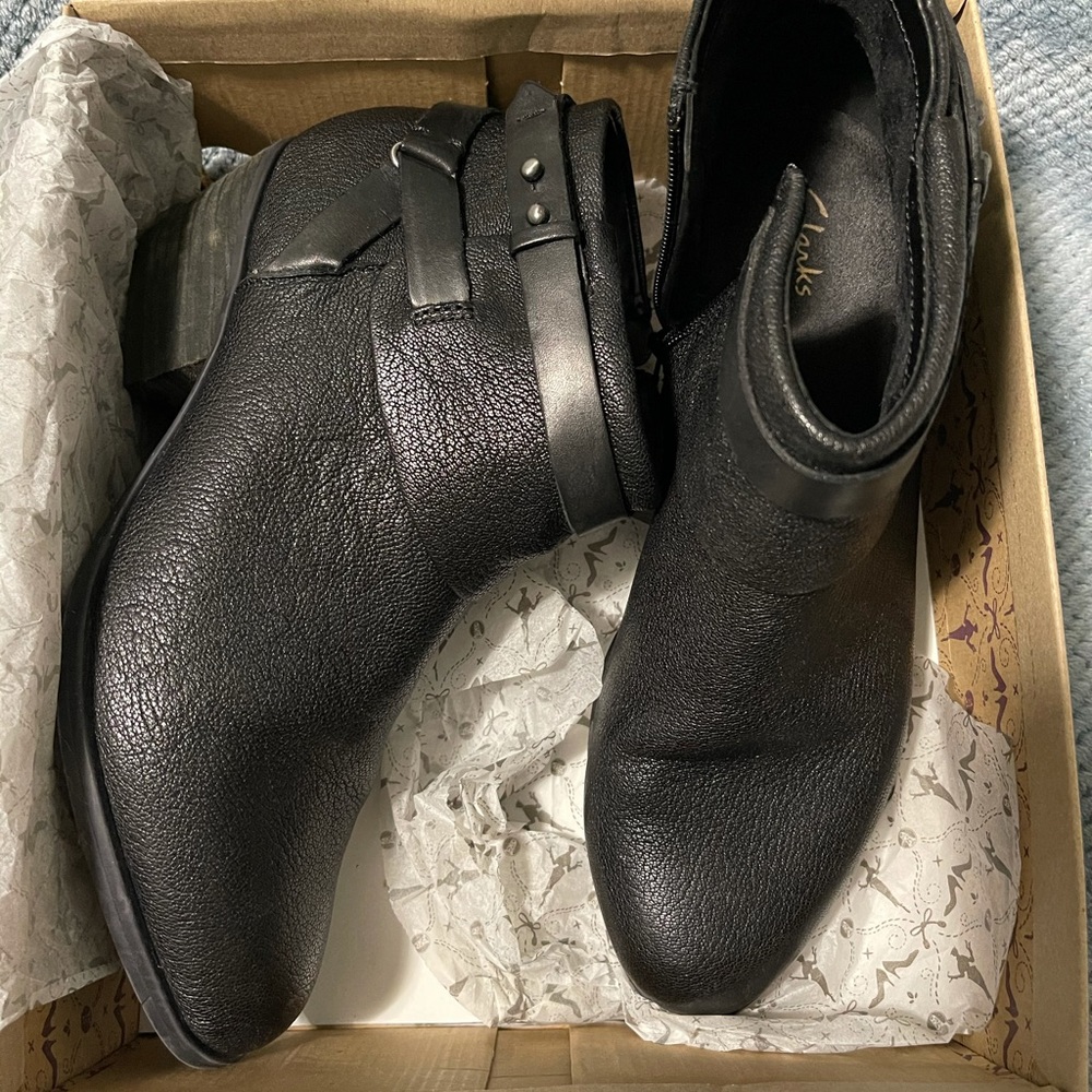 Clarks ankle boots, size 9